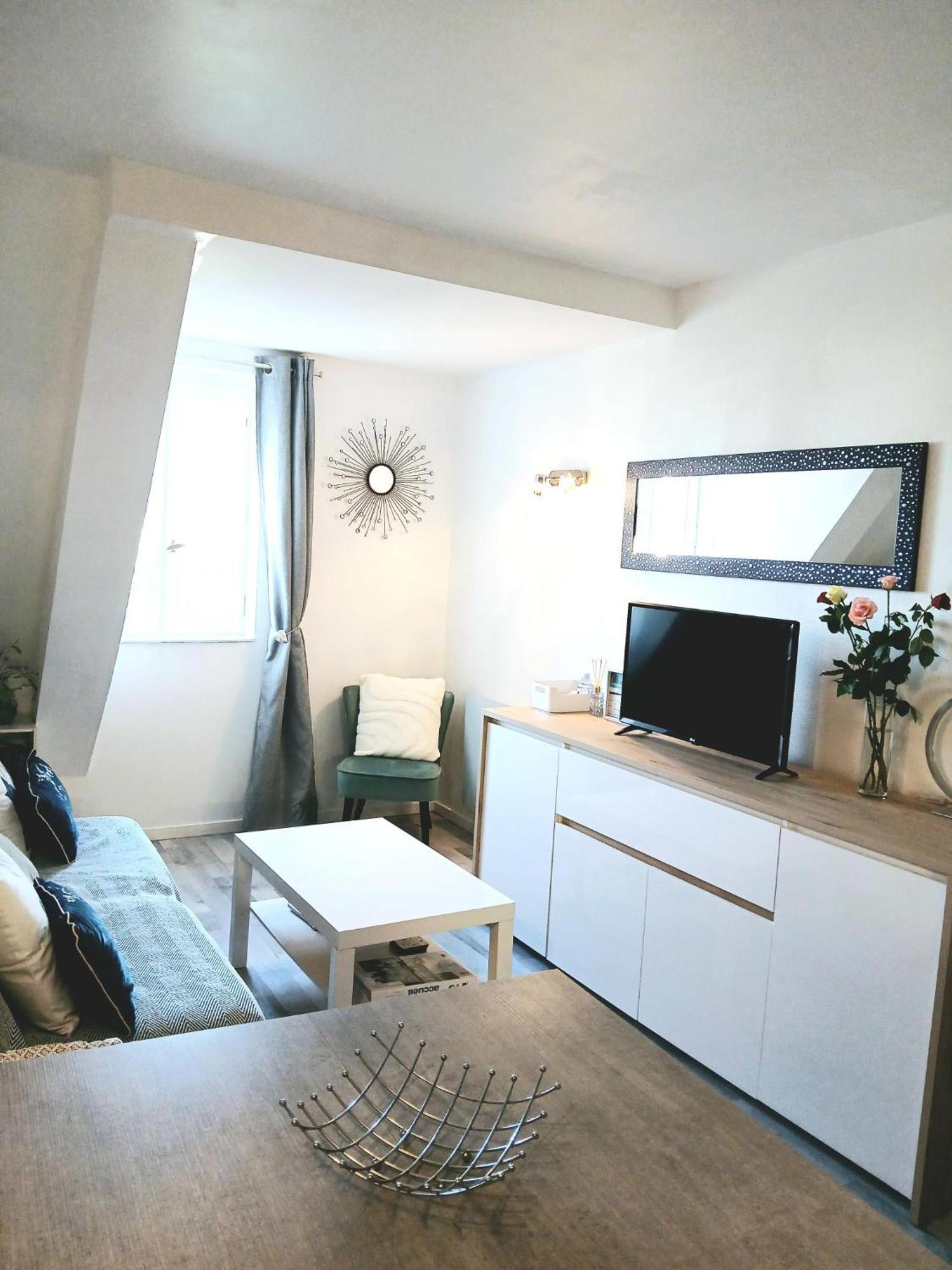 Cosy Appartement Dans Une Villa Avec Piscine, Proche Du Centre Et De La Mer Cabourg Exterior photo